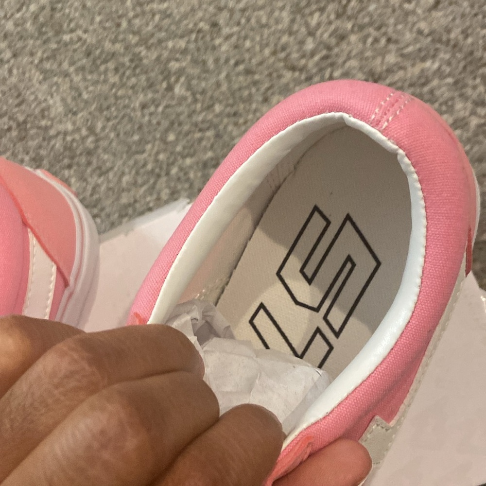 Revenge x Storm Vans LA Pink
size 6 - Picture 5 of 9